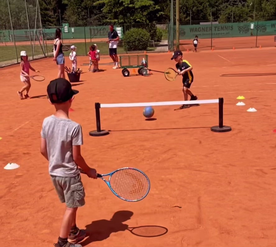 Video laden: WHACK! TENNIS - Blue Stage - Tennis für Kindergartenkindern und Kinder im Alter zwischen 3 jahren 4 jahren 5 jahren 6 jahren